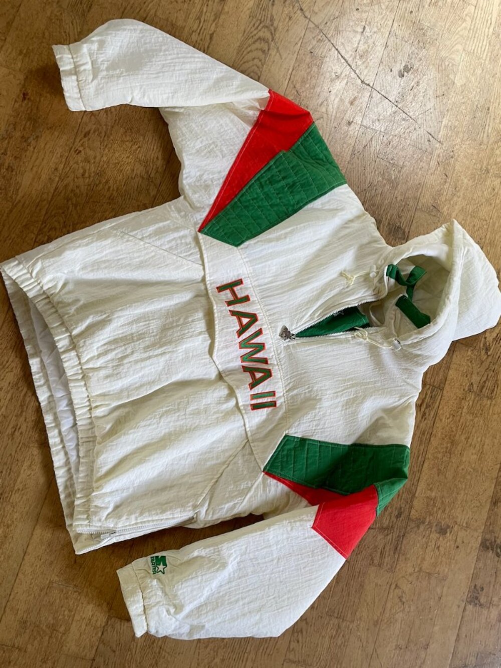 RARE** Vintage University of Hawaii Starter Jacket Size Large. Skgo BOWS!
